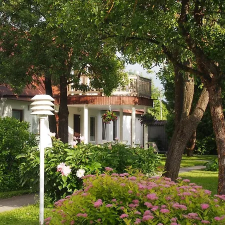 Maenni Peremaja Semesterbostad *