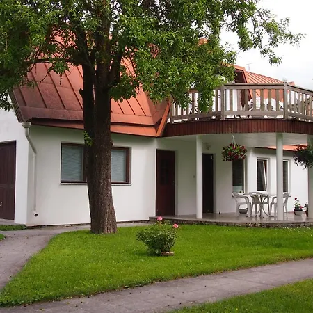 Semesterbostad Männi Peremaja Hapsal